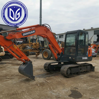 Λειτουργία μίνι εκσκαφέα Doosan DH55 Χρησιμοποιημένο εκσκαφέα Doosan 5.5t Επαγγελματική συντήρηση