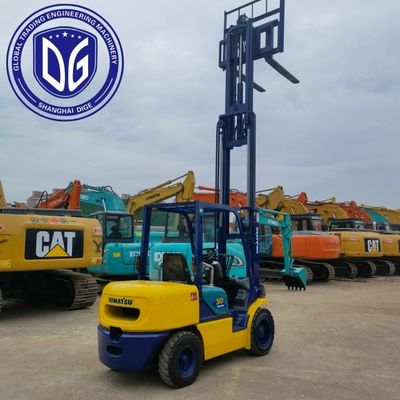 Komatsu 3 Ton Forklift Μέγιστο Υψόμετρο Ανασκαφής 5180mm Μέγιστο Ράδιο Ανασκαφής 5125mm Για Υψηλό Ανύψωμα και Λειτουργίες