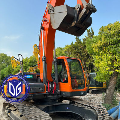 Χρησιμοποιούμενος εξορυκτής Doosan DX225 22.5 τόνων σχεδόν νέος και σε εξαιρετική κατάσταση προς πώληση