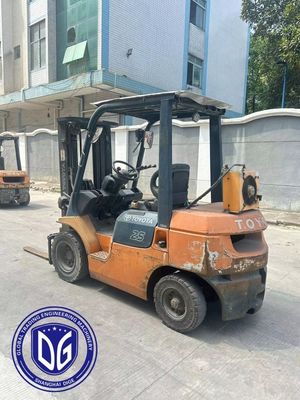 2.5t 8FDA25 Toyota Χρησιμοποιούμενο ανελκυστήρα ισχυρό Χρησιμοποιούμενο ανελκυστήρα υδραυλικό μηχανή